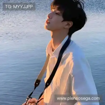 劳麟非